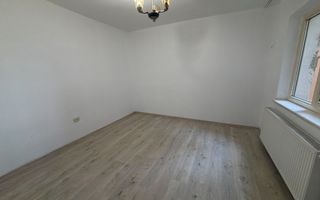 Apartament cu 3 camere decomandat 72 M² cu balcon și pivniță - Poză 10