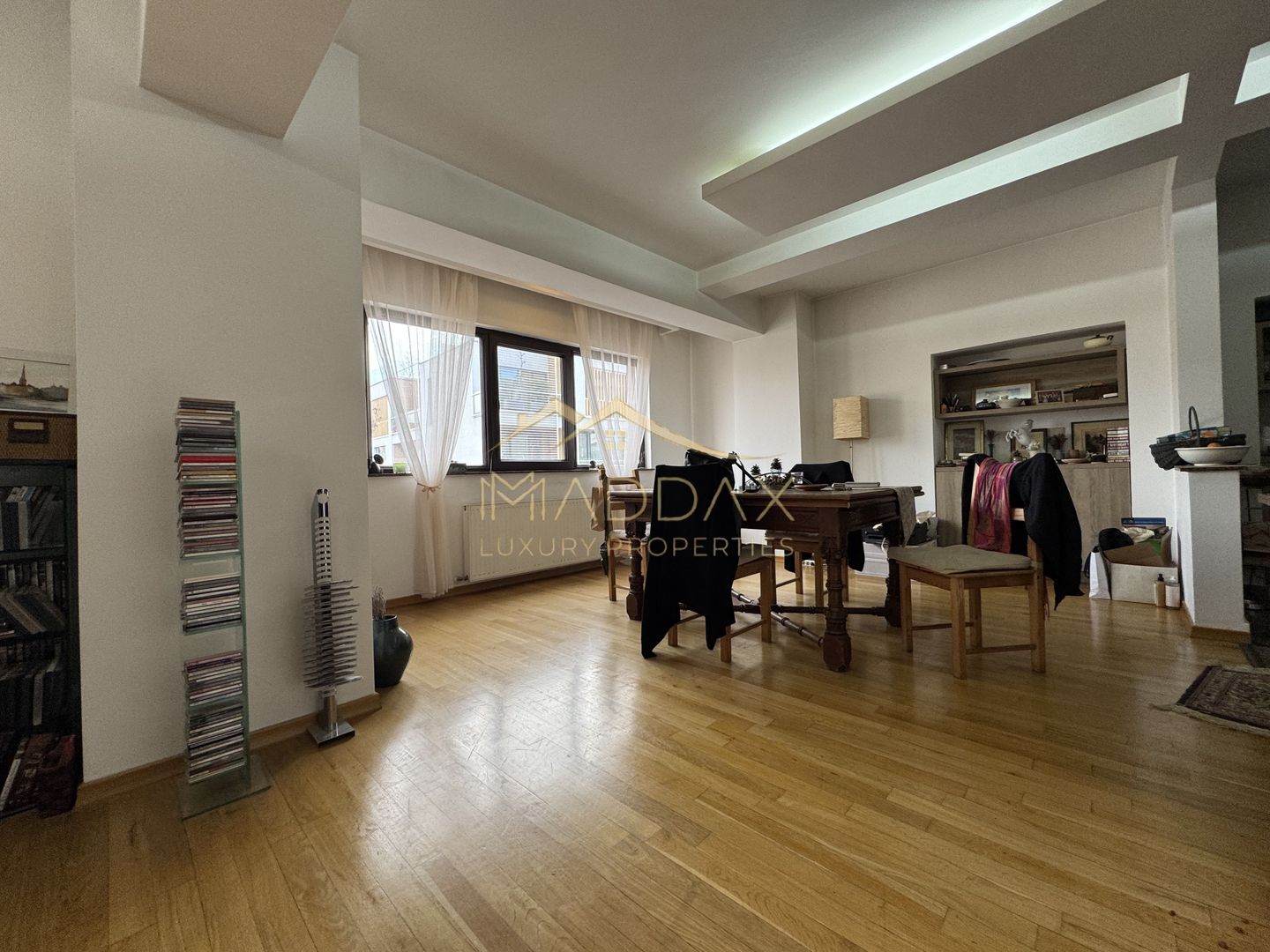 Apartament Elegant de Vânzare – 5 Camere/ 3 Băi, *Arcul de Triumf* - Poză 25