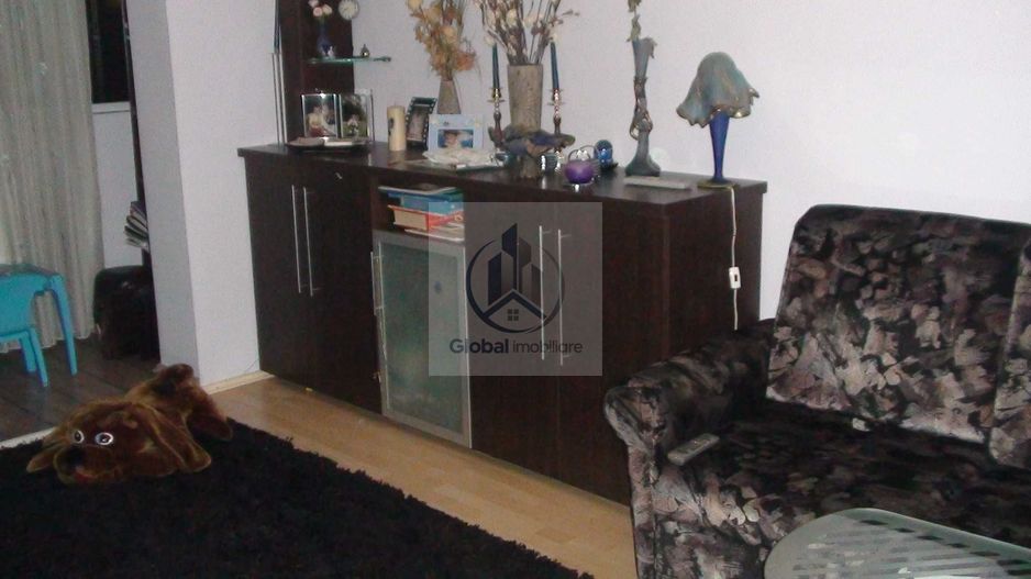 Inchiriez apartament 2 camere, Teiul Doamnei - Poză 1