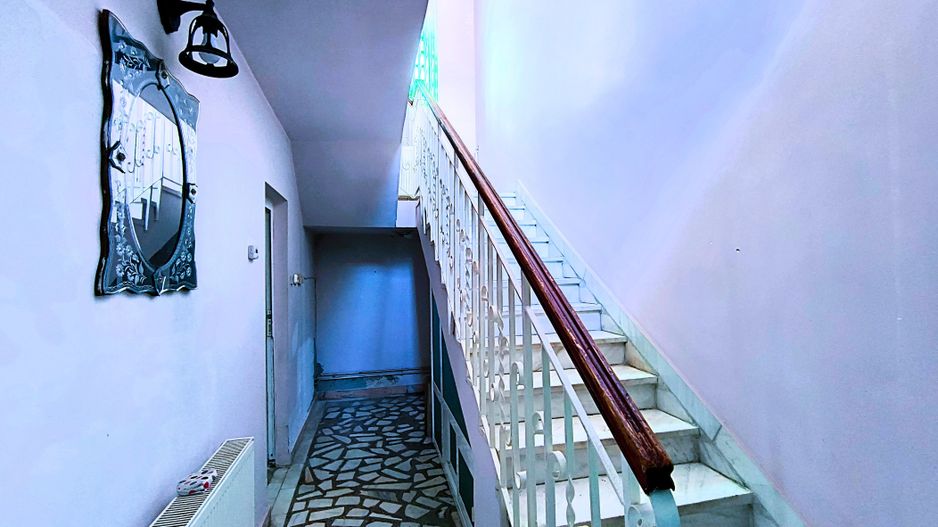 Medgidia | Casa P+1 | 5 camere spațioase, balcon, terasă și garaj - Poză 9