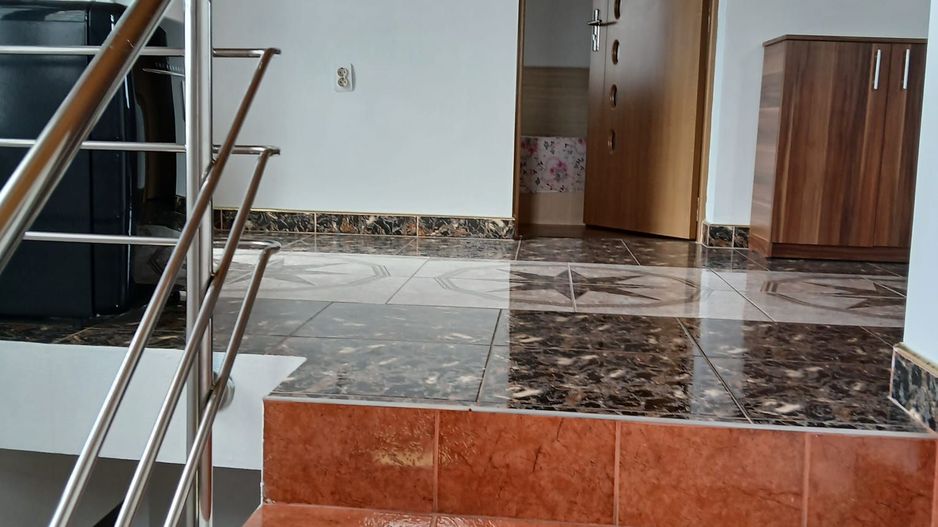 Inchiriez pentru cazare Vila cu 7 camere - Poză 9