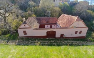 Gospodărie tradițională de vânzare în Poiana Sibiului – doar 25.000 Euro - Poză 1
