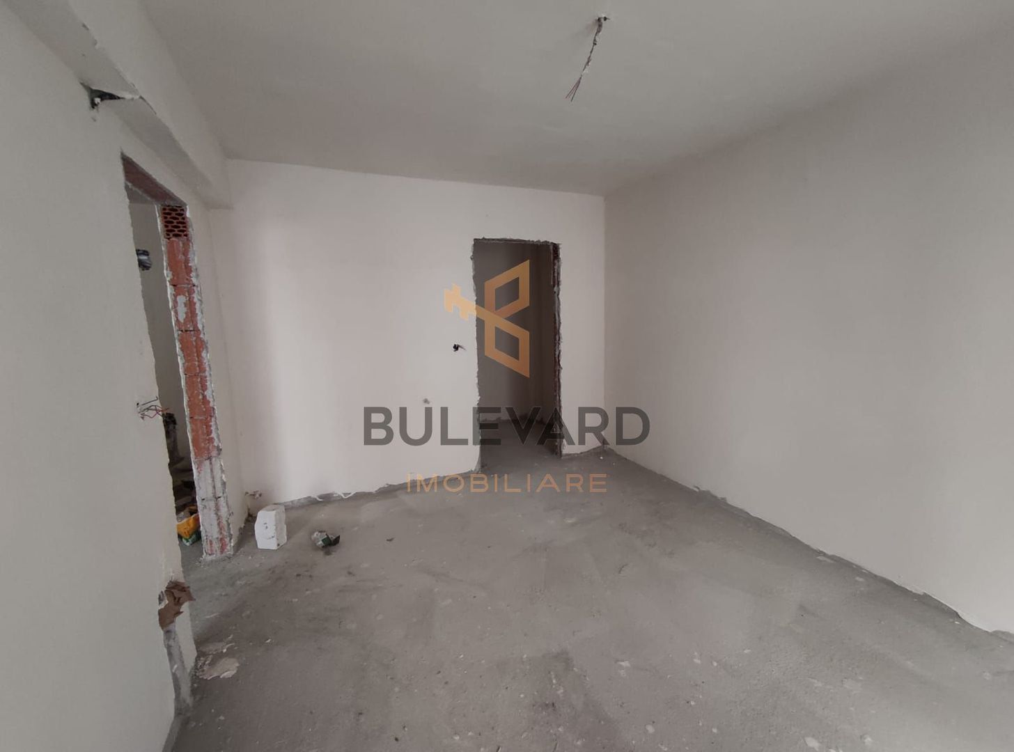 Apartament cu 2 camere + terasa de 12mp. zona strazii Sub Cetate! - Poză 6