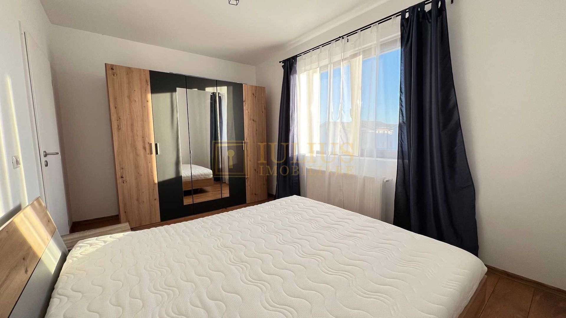 2 camere| Giroc (central)| loc de parcare| apartament spatios| - Poză 4