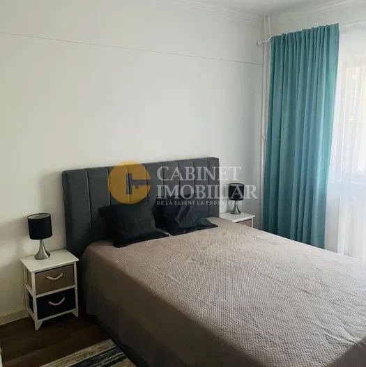 3 camere spațioase, 2 băi, balcon mare – zonă centrală excelentă! - Poză 3