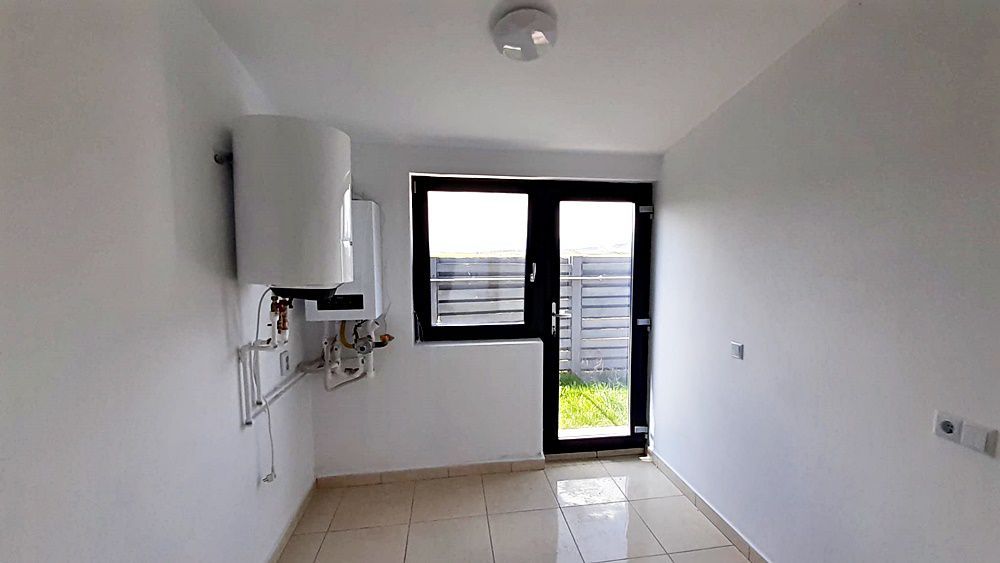 Casa noua in Cristian, libera, gata pentru a fi locuita. - Poză 15