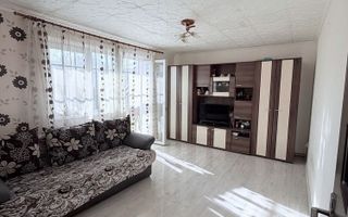 Apartament cu 3 camere de vânzare în zona Manastur. - Poză 1