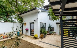 Apartament tip casa, cu gradina proprie, in zona centrala a Aradului - Poză 1