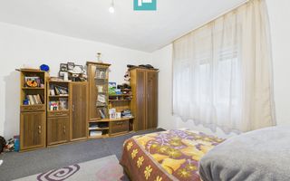 Casă renovată în localitatea Lazuri, Arad - Poză 4