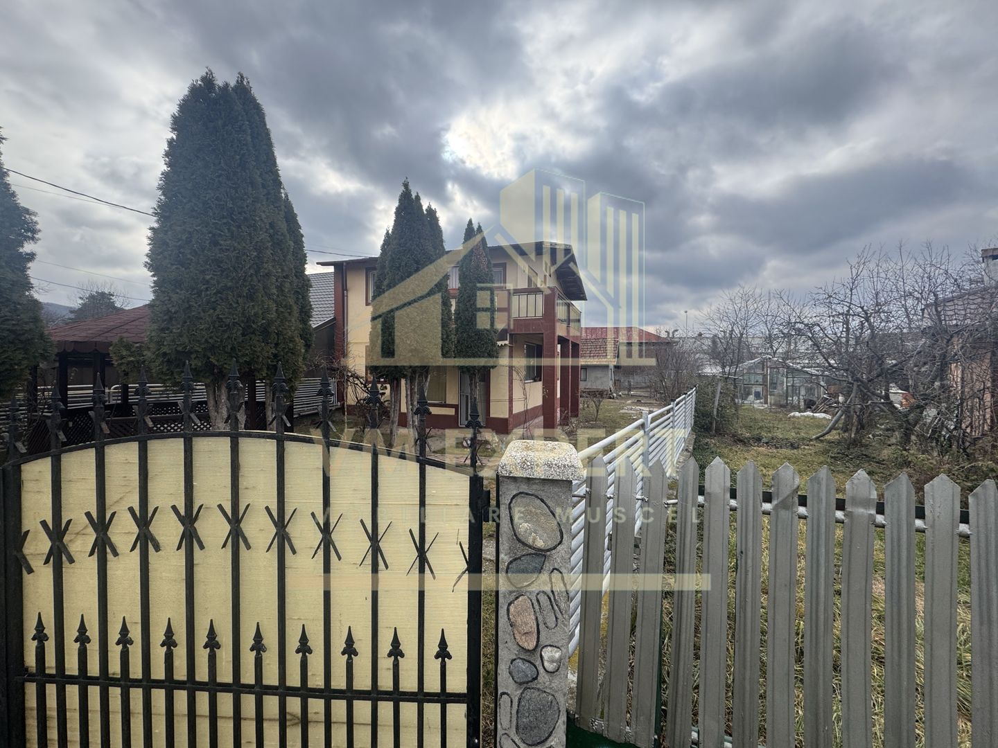 VILA 4 CAMERE TEREN 772 MP SCHITU GOLESTI ARGES - Poză 1