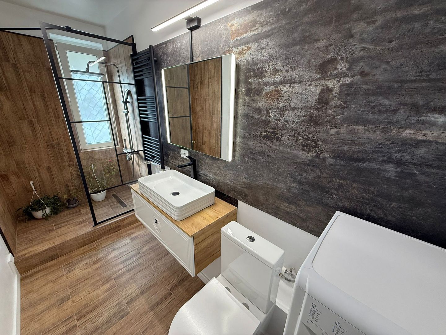 Garsoniera Renovata - Decomandata - Gorjului - Metrou 10 minute - Poză 4