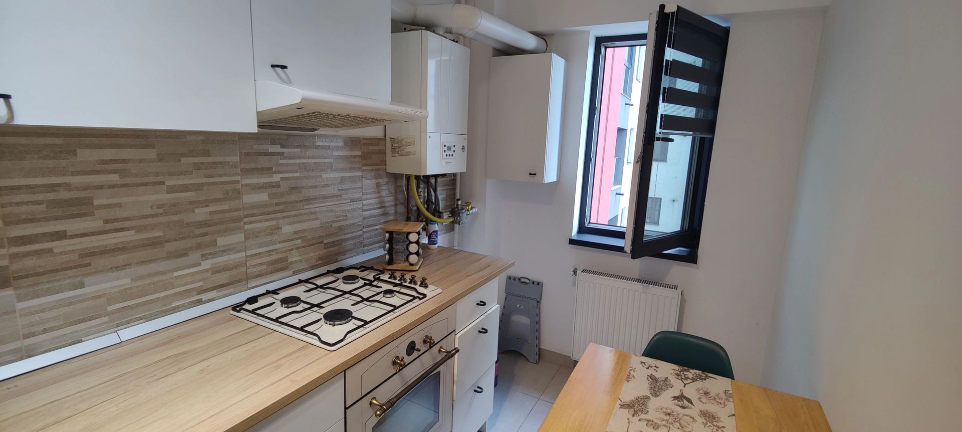 2 camere complet mobilat | Centrală proprie | Vedere către Lacul Morii - Poză 9