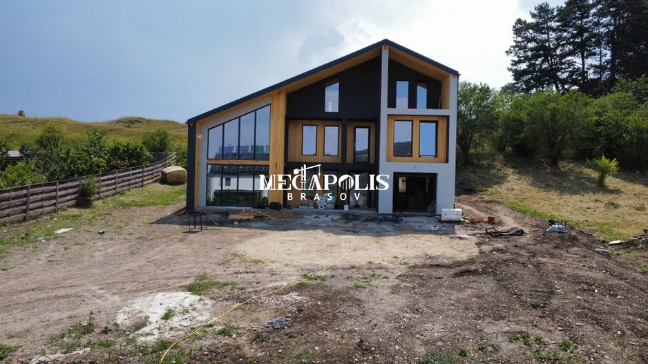 Reședință de Lux la Poalele Dealului Lempeş - Poză 2