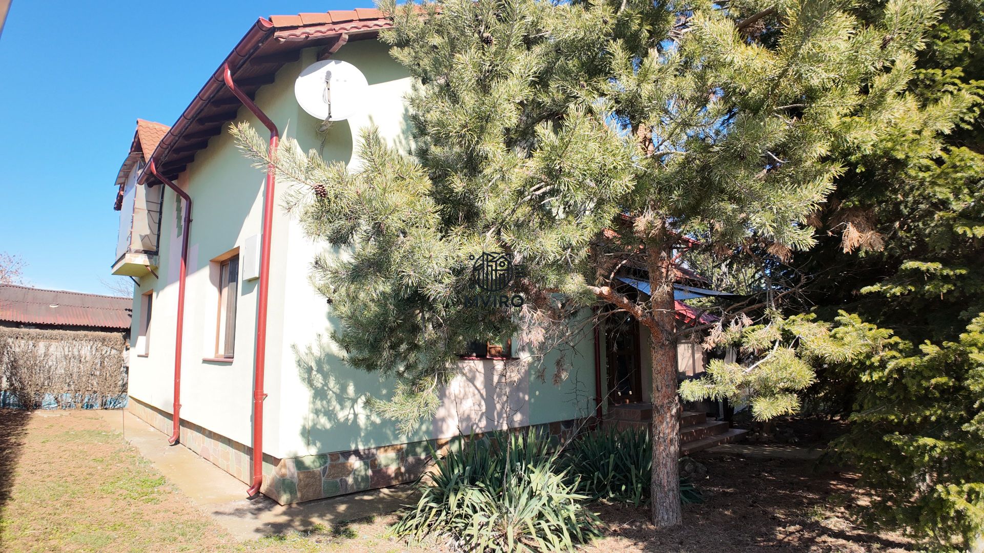 Casa de vanzare in Targoviste - 5 camere, 2 garaje, teren generos - Poză 25