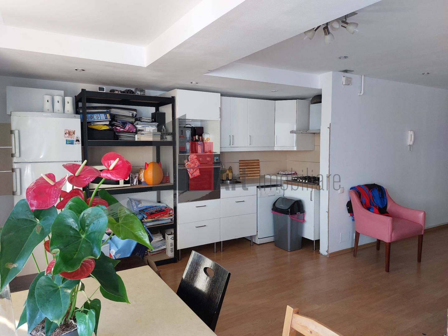 Apartamentul "KENDER",  BLOC NOU 2007, POSIBILITATE GARAJ SUBTERAN - Poză 5