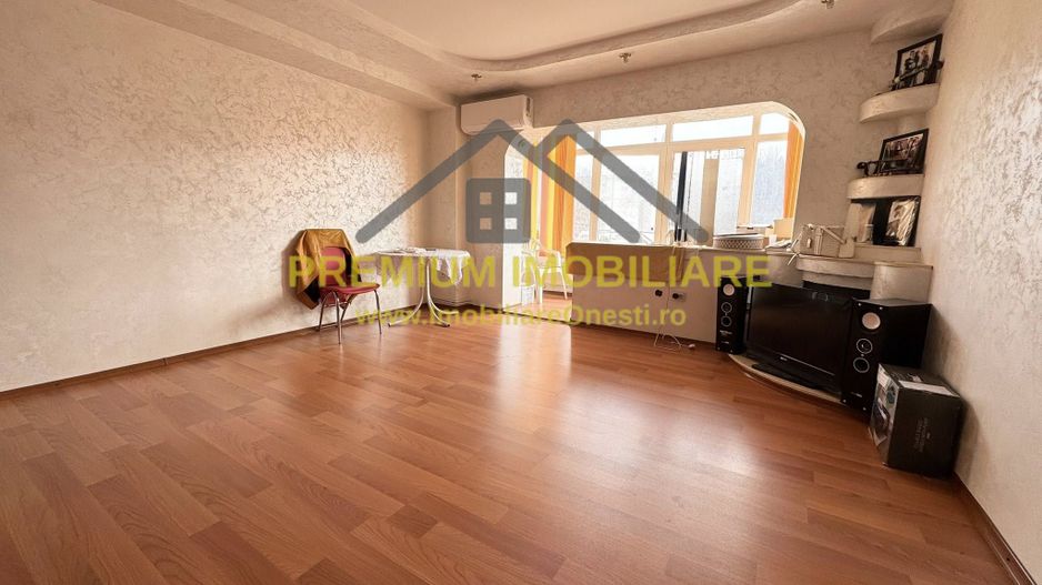 Apartament 3 Camere - Zona MAL - 98 MP - Poză 11