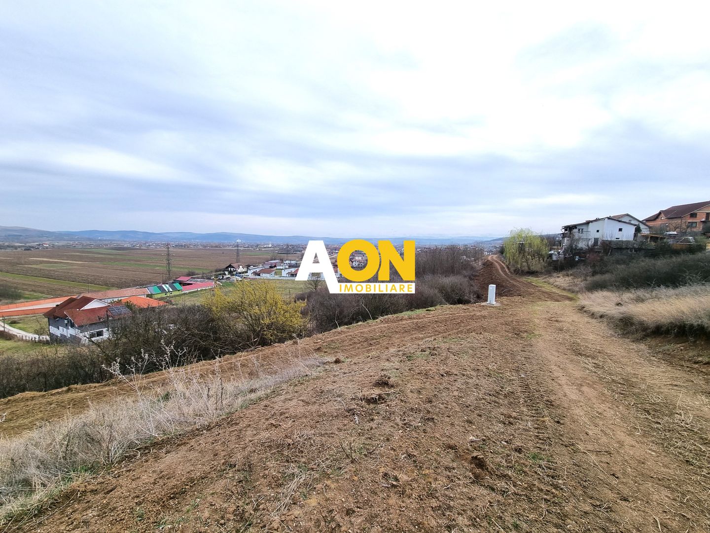 De vanzare 1423mp teren intravilan, zona Micesti - Poză 3