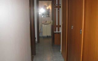 De vanzare apartament de 2 camere langa metrou 1 Decembrie, pret negociabil - Poză 4