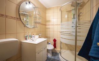 Apartament renovat 3 camere 2 bai parter inalt - Poză 6