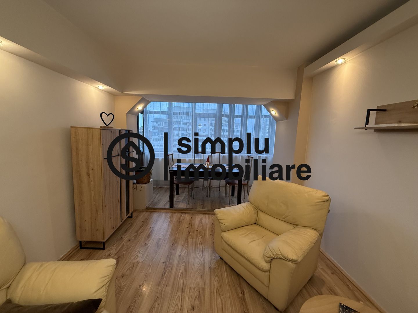 Apartament 3 camere Vis-A-Vis McDonalds - Poză 2