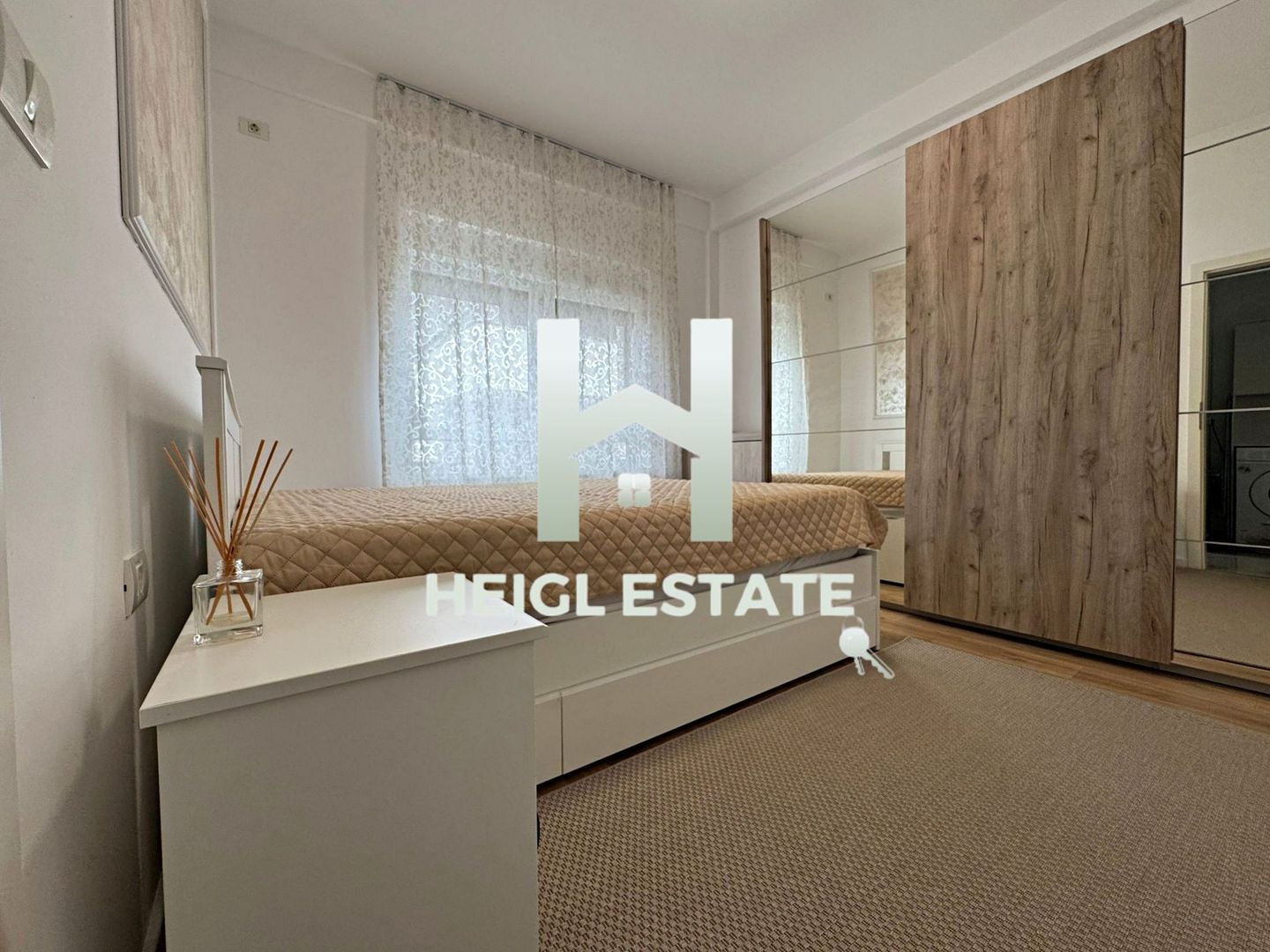 Apartament cu 2 camere + 1 loc de parcare de vânzare, zona Dumbrăvița - Poză 2