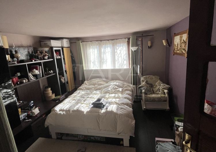 Casă individuală cu etaj,  Gruia, zonă liniștită, aproape de Centru. - Poză 5