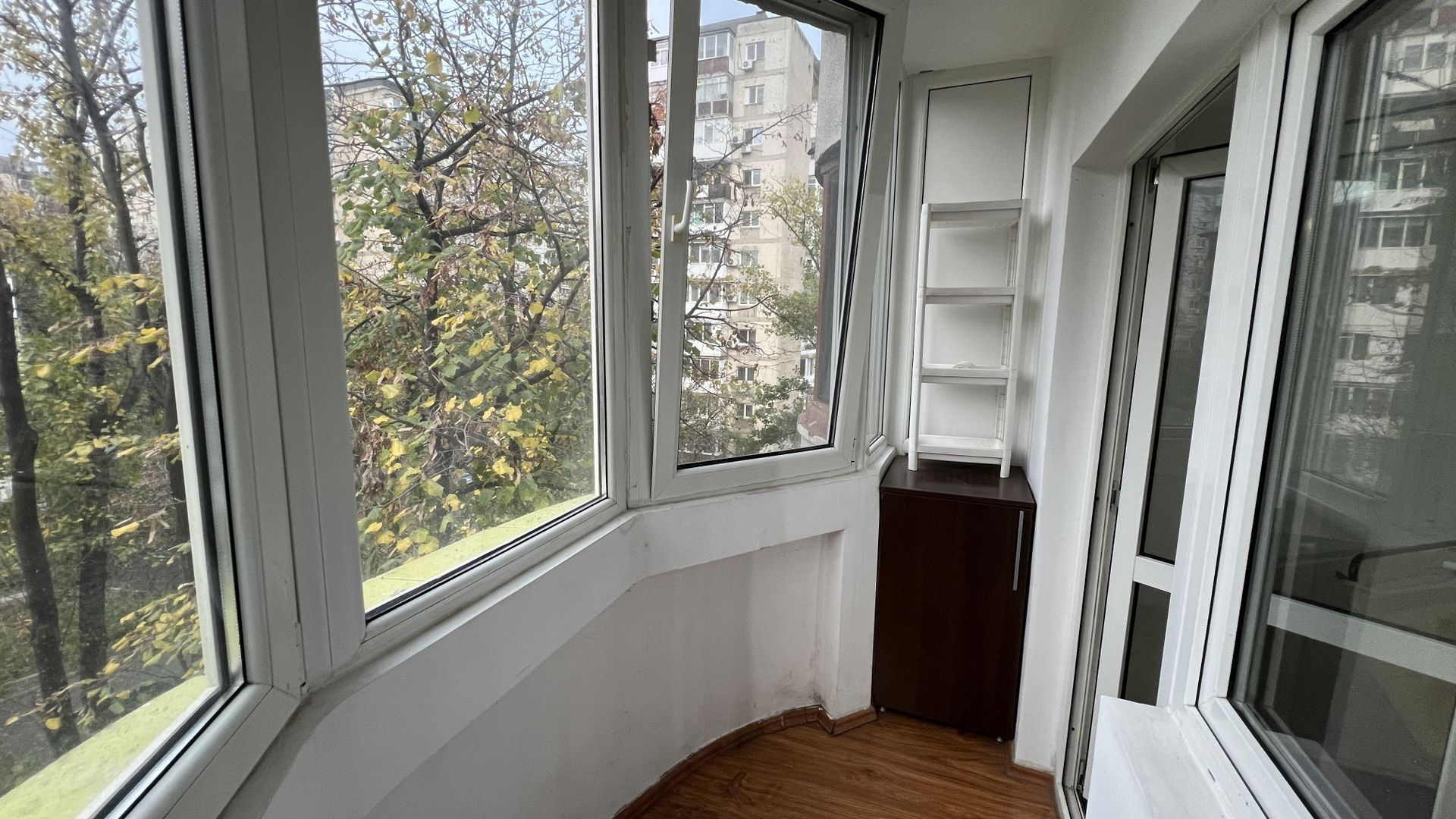 Garsoniera decomandata bloc 1986 Lujerului, Militari - Poză 7