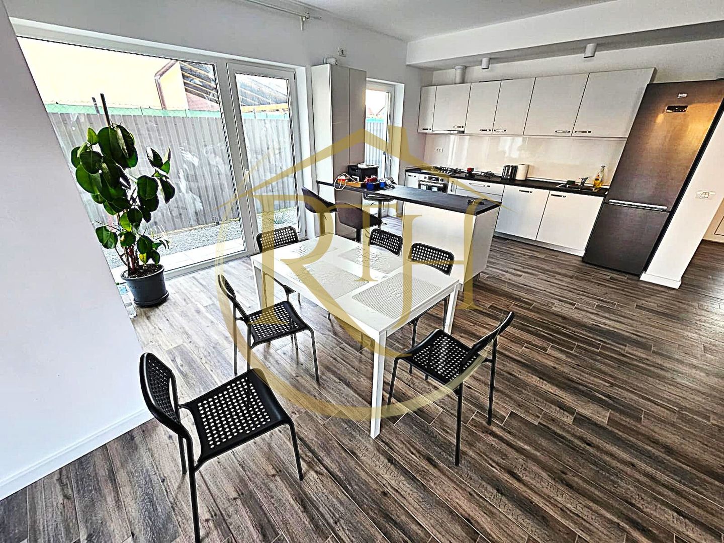 Duplex modern cu 4 camere de închiriat în Moșnița Veche in cartier Serena - Poză 4