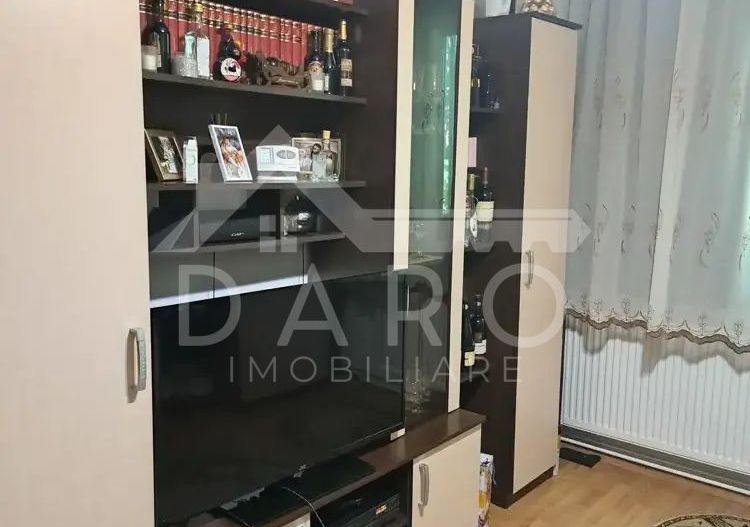 apartament de vanzare - Poză 1