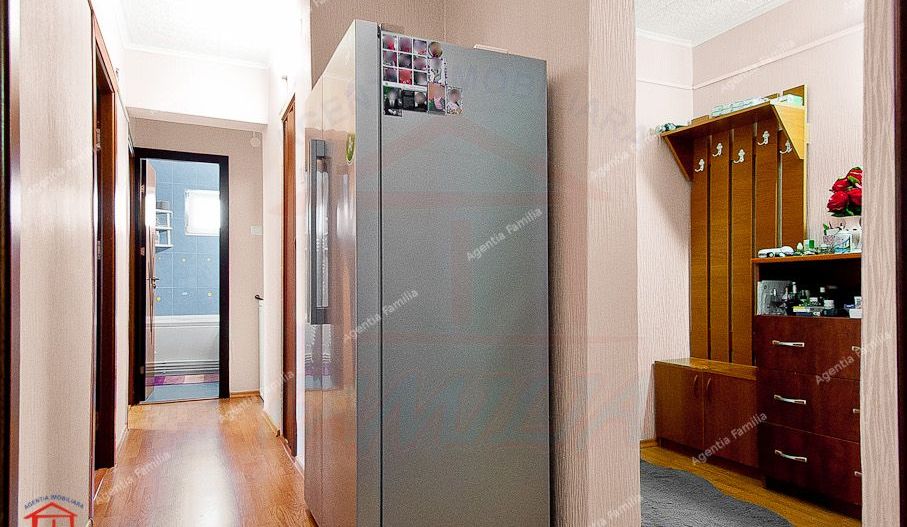 Apartament spatios, renovat, 4 camere, decomandat, etaj 4, Micro 39 - Poză 13