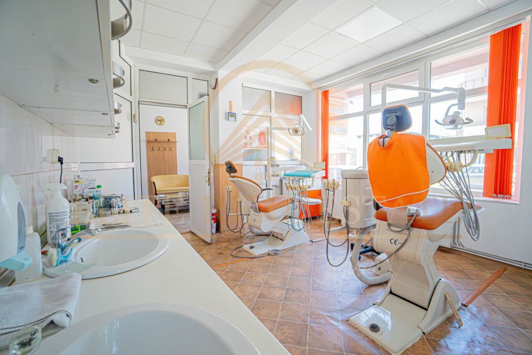 VILĂ IMPRESIONANTĂ CU SPAȚIU COMERCIAL – ZONA FAR - Poză 6