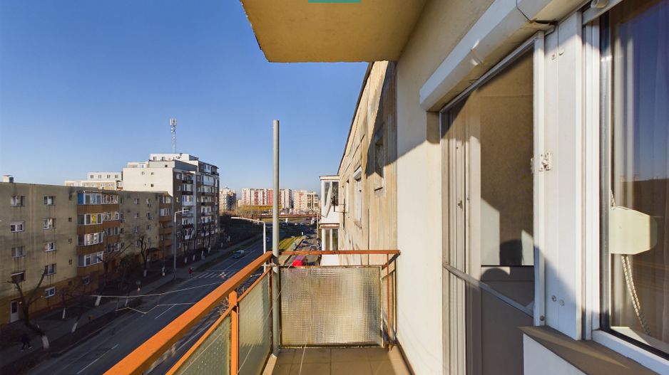 Apartament de închiriat cu 3 camere în Micalaca - Poză 14