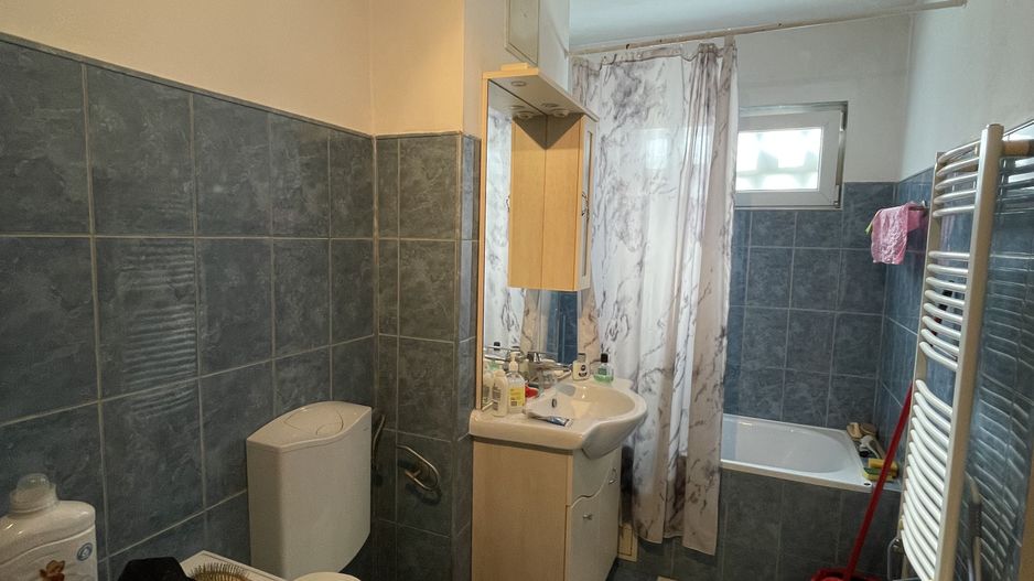 Apartament 4 camere, decomandat, zona excelenta, comison 0%. - Poză 8