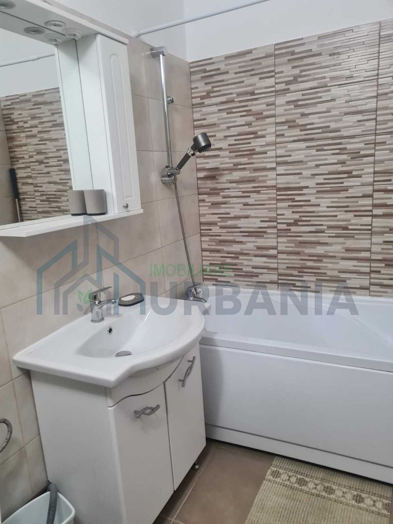 inchiriez apartament 3 camere, decomandat, 70mp, zona Nicolina 2 - Poză 8