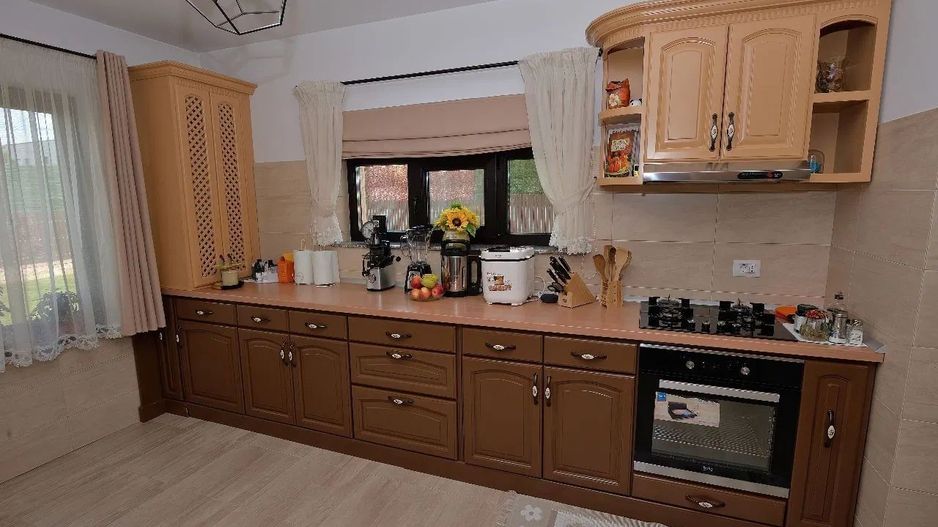 Casa individuala 7 camere Targu Neamt - Poză 5