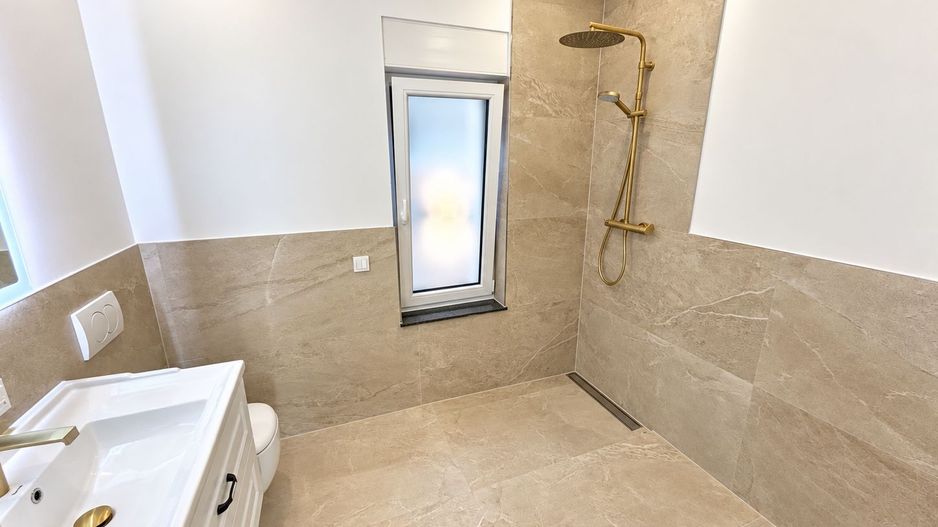 CASĂ MODERNĂ DE ÎNCHIRIAT ÎN SÂNTANDREI - Poză 5