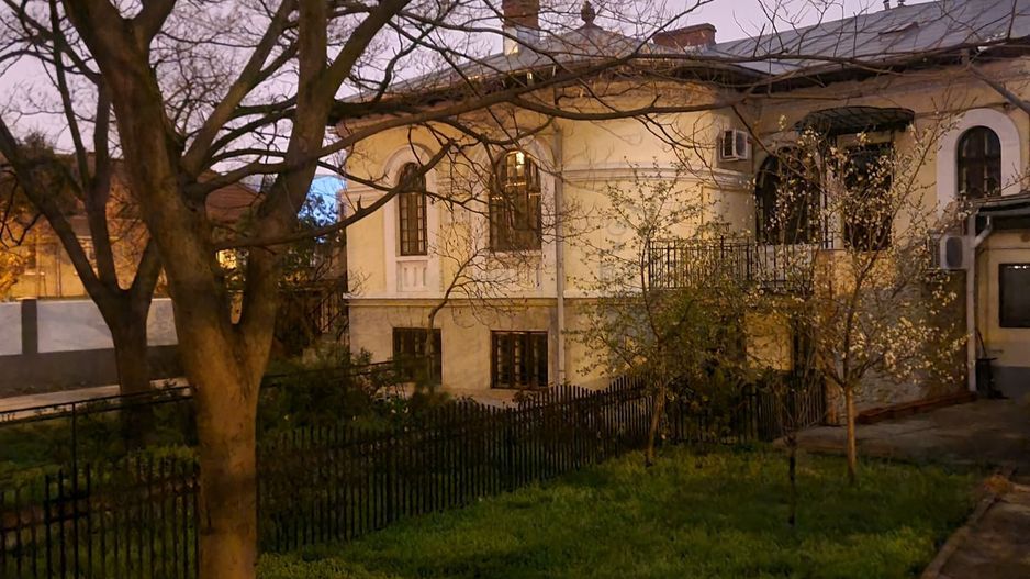 Casa Vila || Timpuri Noi || 6 camere || curte libera 400mp ||  Afterschool || - Poză 9
