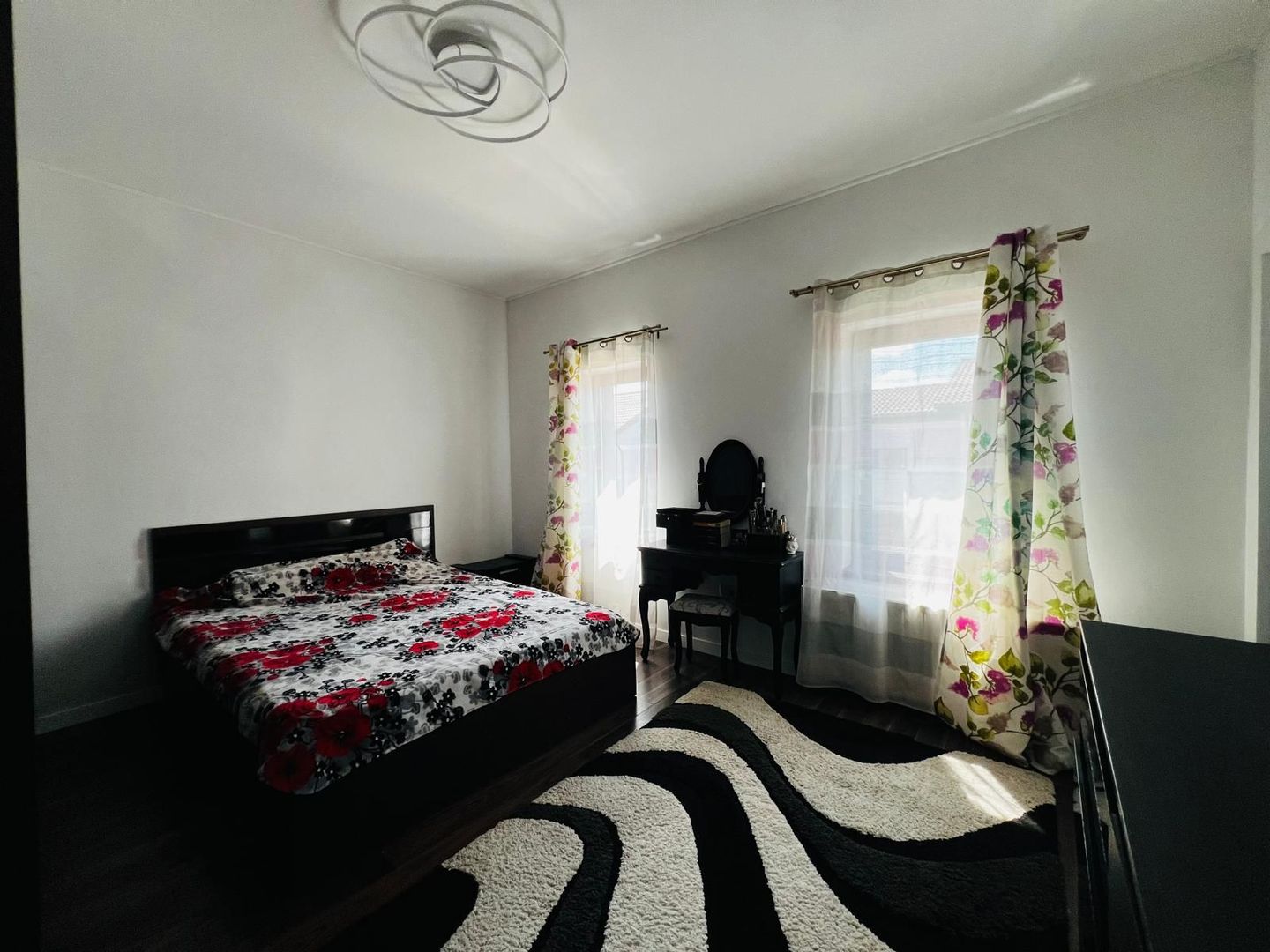 Duplex cu 4 camere, amplasament excelent |Dumbrăvița| - Poză 8