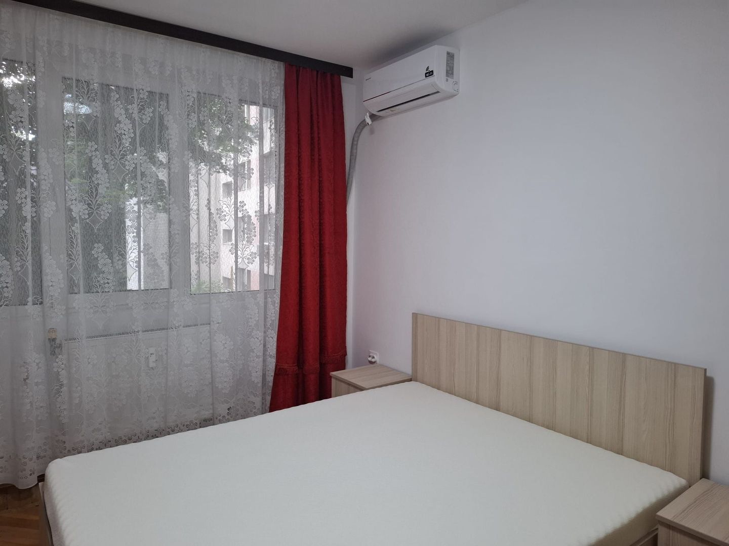 URGENT!, renovat complet, vedere spate, mobilat/utilat modern, liber - Poză 6