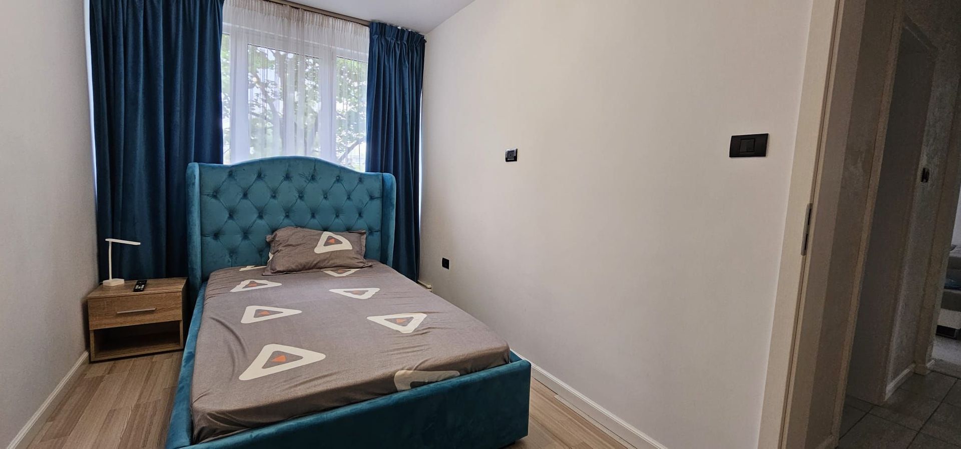 Inchiriez apartament 3 camere – Tiglina 3, etaj 1, mobilat si utilat - Poză 9