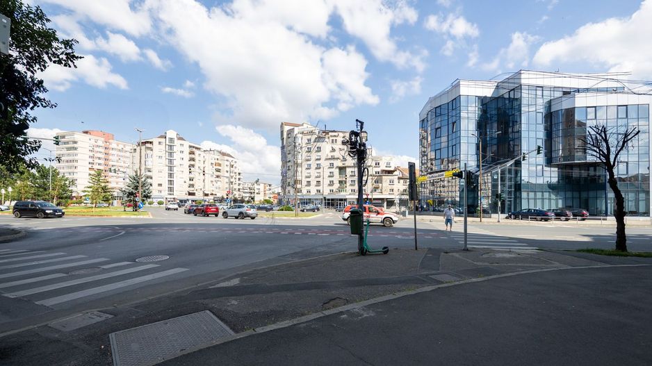 Rezervat Apartament decomandat cu 3 camere in zona spitalului - Poză 1