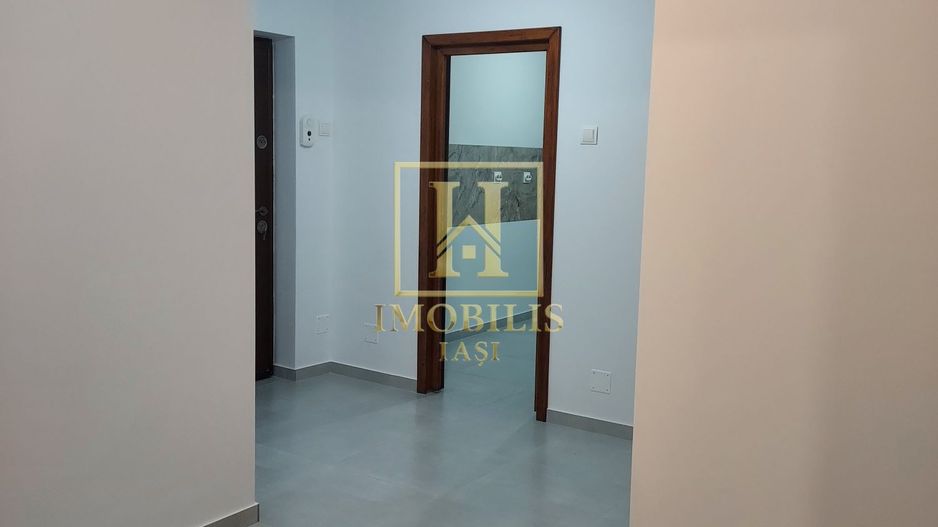 Apartament 3 camere decomandat 84 mp Pacurari 148000 euro - Poză 3