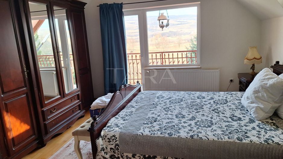 Casa Elegantă în Borhanci - Poză 13