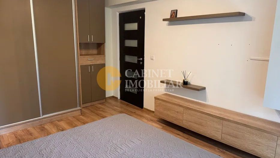 Apartament 3 Camere Decomandat | Zona Podu Roș - Poză 5