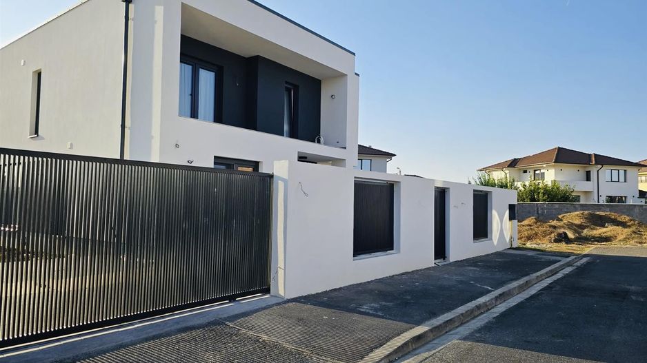 Casa de vanzare  P+E Sanmartin Beverly- Hills - Poză 2