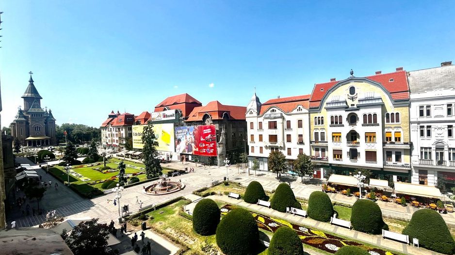 Apartament cu 3 camere de închiriat în Piața Victoriei - Poză 7