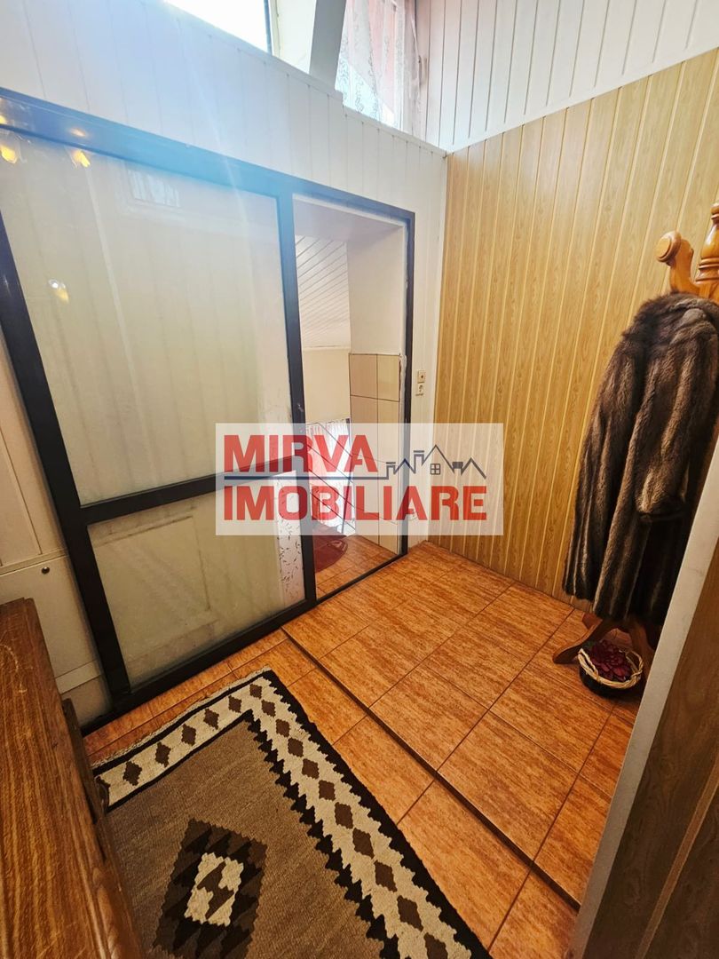 🏡 Casă spațioasă cu 9 camere în Strejnicu – pentru locuință, birouri - Poză 70