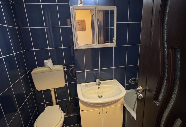 vand apartament in zona Dacia, strada Dropiei - Poză 4