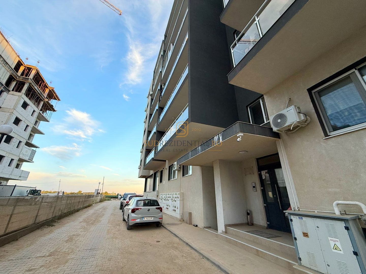 Apartament Mobilat si Utilat / 2 Camere / Dressing / Metrou Berceni - Poză 13