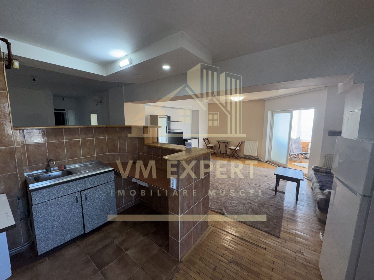 APARTAMENT 3 CAMERE ETAJ 7/8 LIFT 109MP CAMPULUNG - Poză 1